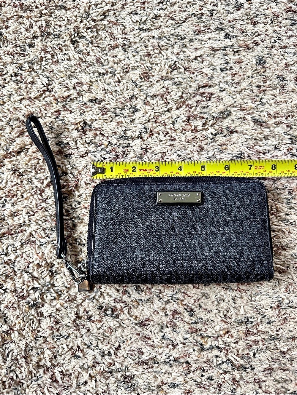 Michael Kors Jet Set Travel Large Double Zip Phone Wristlet Black